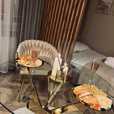 Gold 2 Apartment